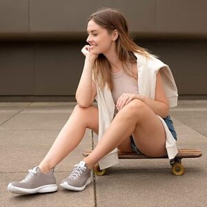 Nisolo Women's Athleisure Eco-Knit Sneaker In Grey Sz 8.5